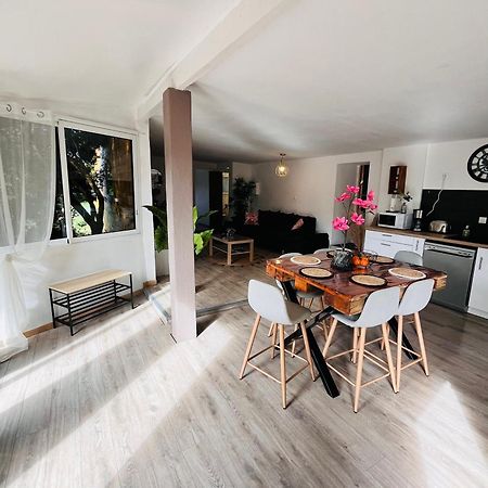 Location T3 Jardin Avec Piscine Villa Meze Exterior photo
